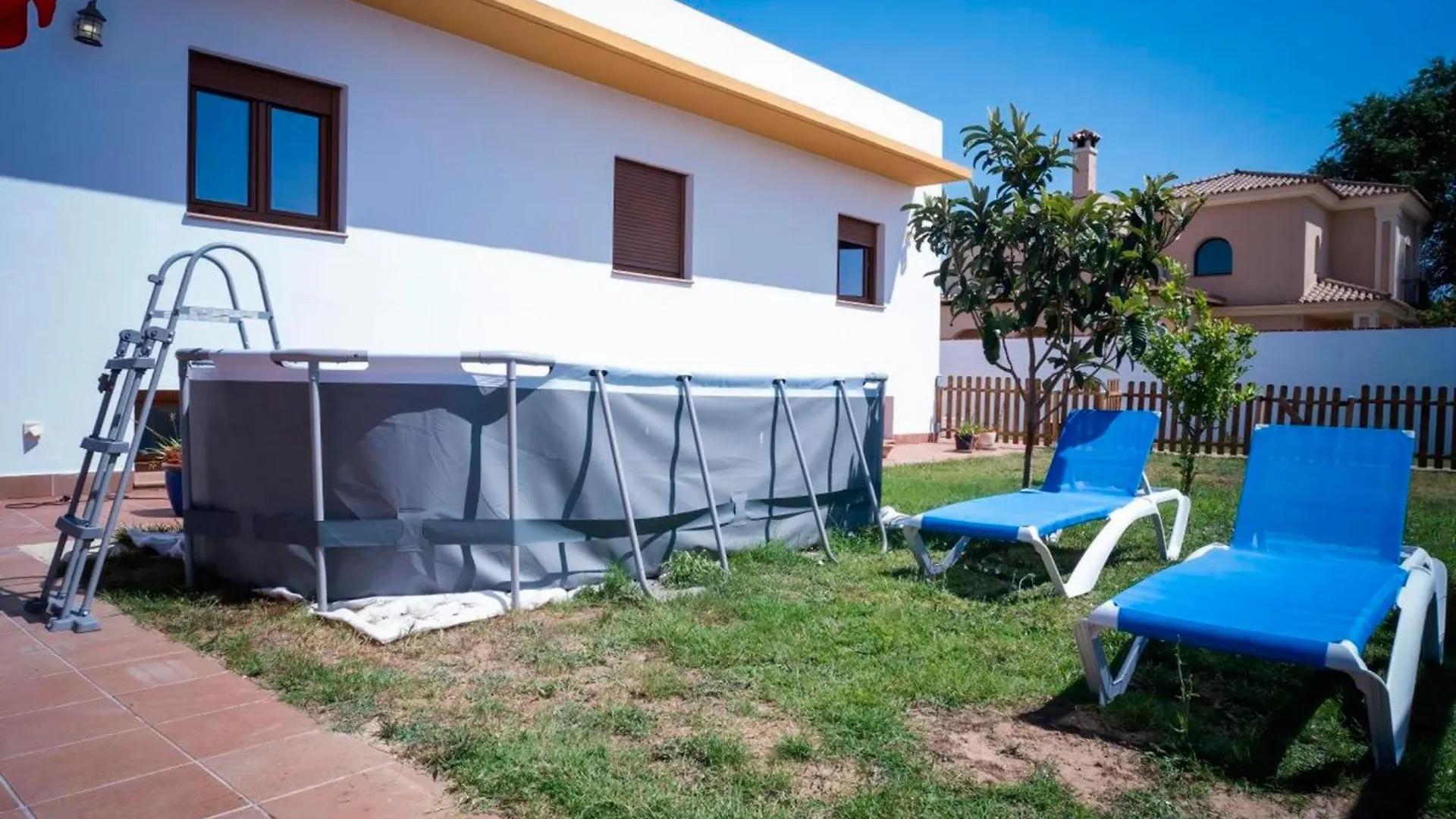 Holiday home Chalet Con Piscina Privada Vistas A Campo De Golf Chiclana de la Frontera